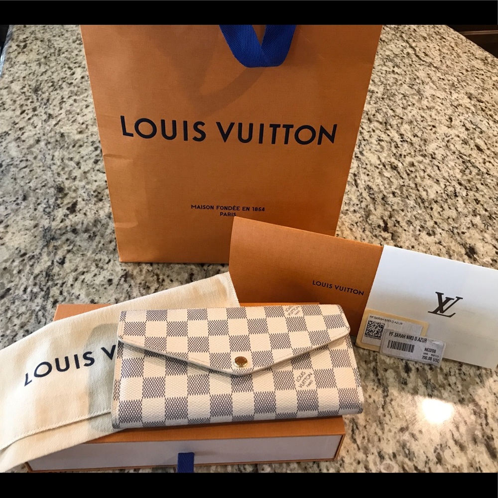 Louis Vuitton Sarah Wallet